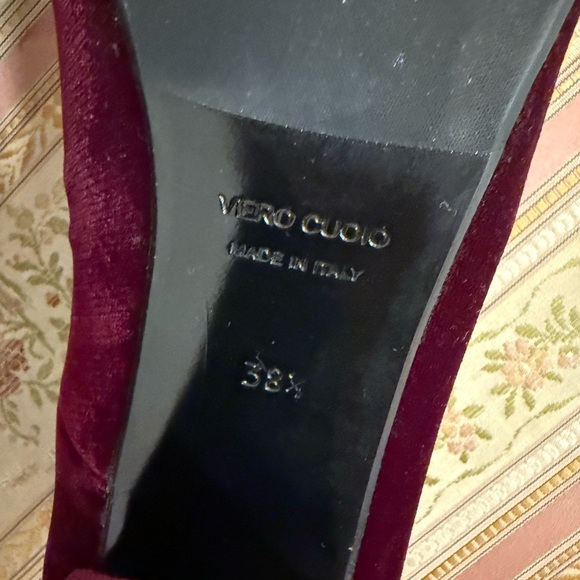 Vero Cuoio Red Elegant Heels - Picture 11 of 11